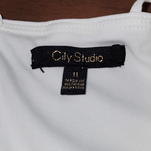 City Studio Women's Dress Size 11 – White Boho Embroidered Floral Spaghetti - Picture 3 of 6